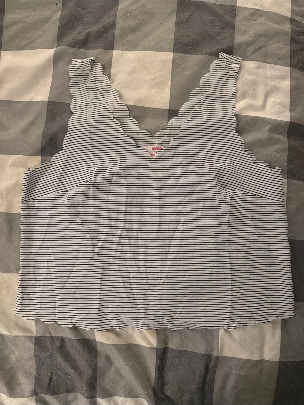 BONGO Black & White Striped Scallop V‑Neck Tank